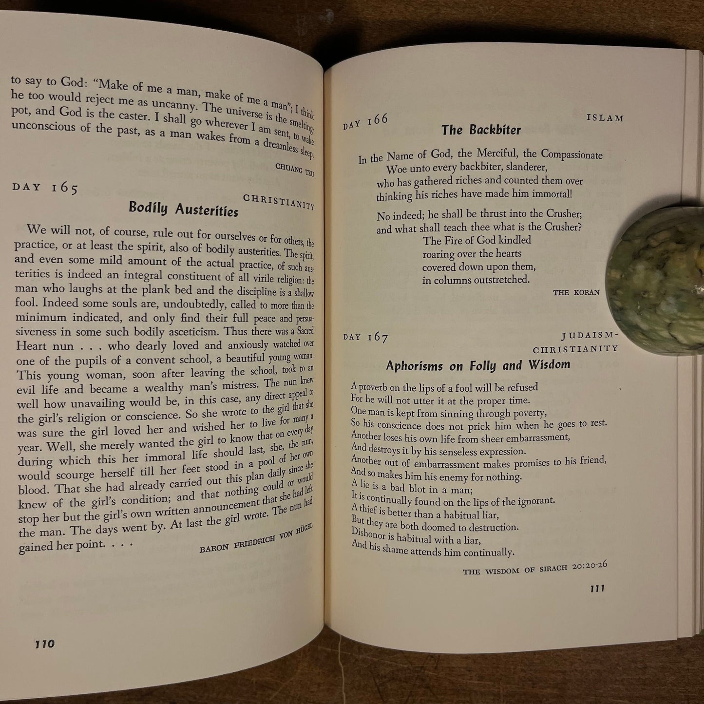 First Printing - Living Wisdom from the World’s Religions: 365 Daily Readings of Insight and Inspiration by G. Abernethy (1965) Vintage Book