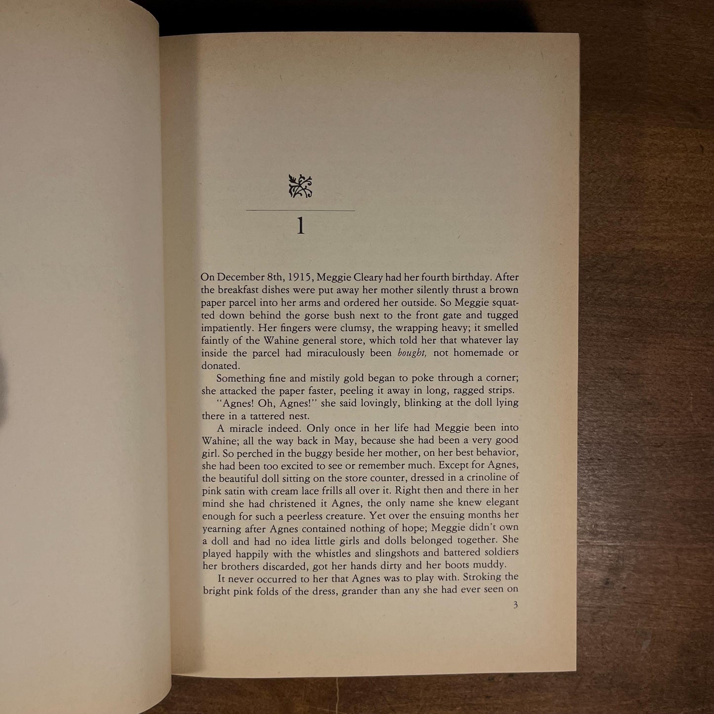 First Printing - The Thorn Birds / Colleen McCullough (1977) Vintage Hardcover Book