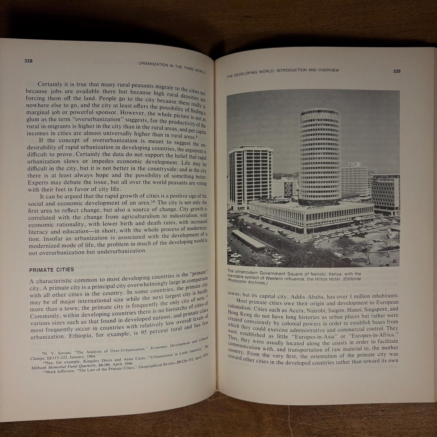 Early Printing - The Urban World / J. John Palen (1975) Vintage Hardcover Book