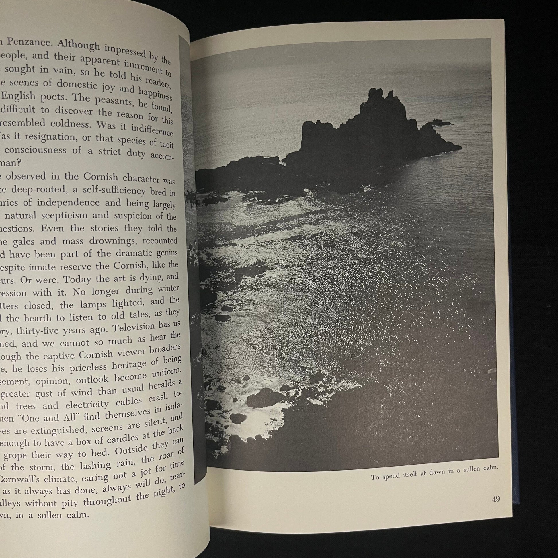 Vanish Cornwall: The Spirit and History of Cornwall by Daphne du Maurier (1967) Vintage Hardcover Book