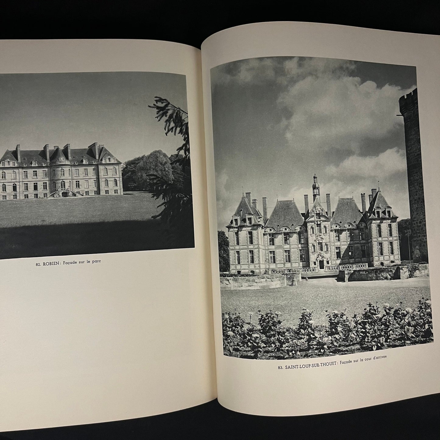 Chateaux de France: Region de L’Ouest by Ernest de Ganay (1949) Vintage Softcover Book