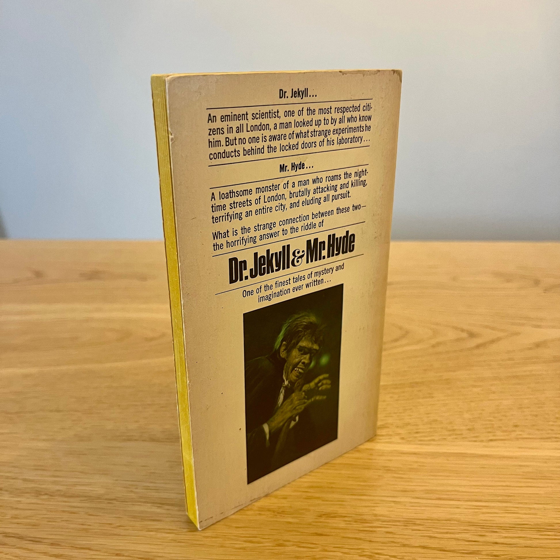 Dr. Jekyll & Mr. Hyde by Robert Louis Stevenson (1976) Vintage Paperback Book