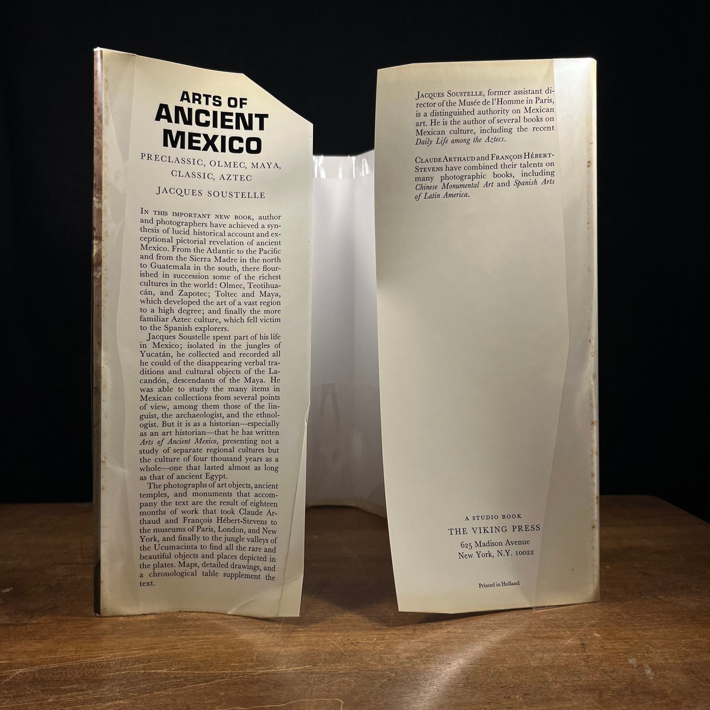 First Printing - Arts of Ancient Mexico by Jacques Soustelle (1967) Vintage Hardcover Book