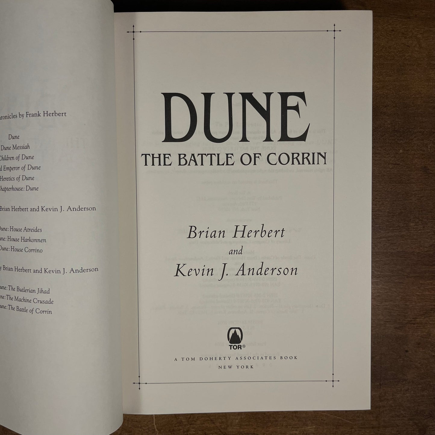 First Printing - Dune: The Battle of Corrin by Brian Herbert and Kevin J. Anderson (2004) Vintage Hardcover Book