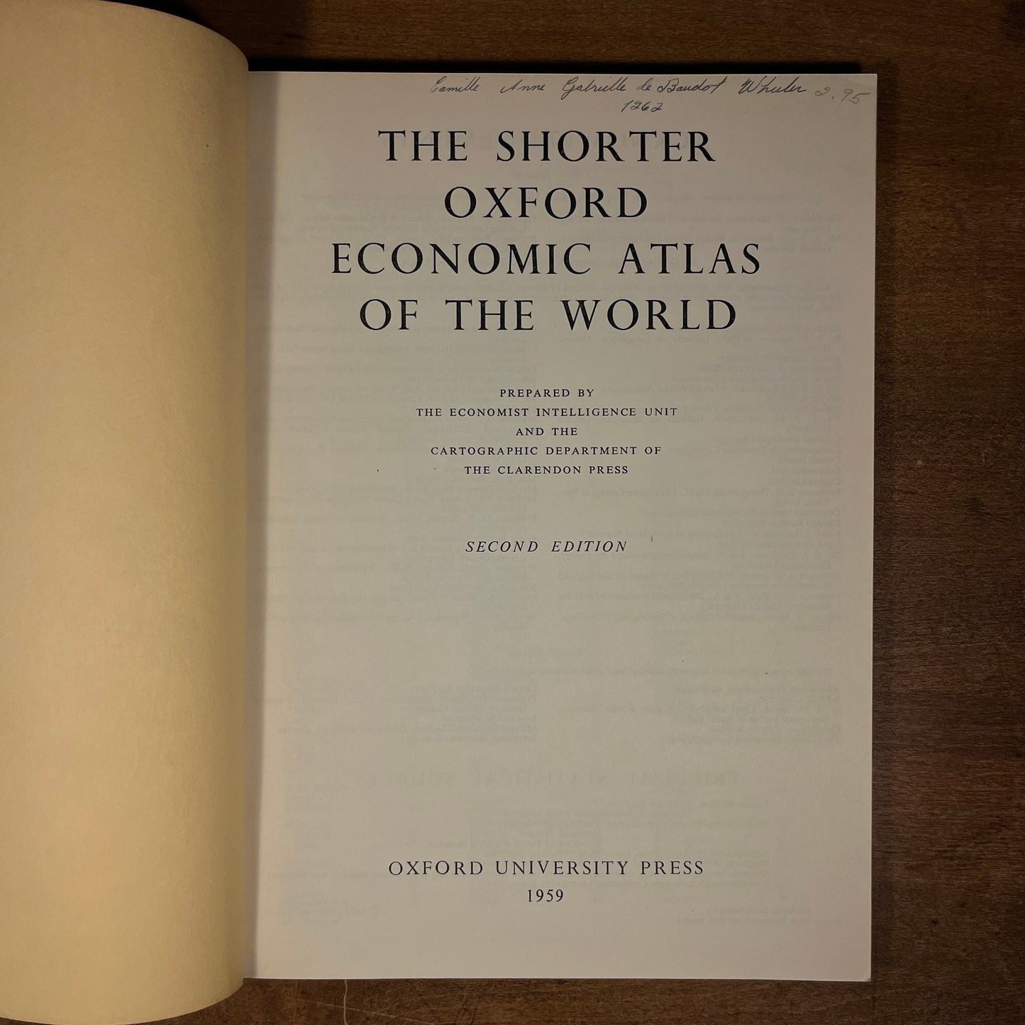 The Shorter Oxford Economic Atlas of the World (1960) Vintage Softcover Book