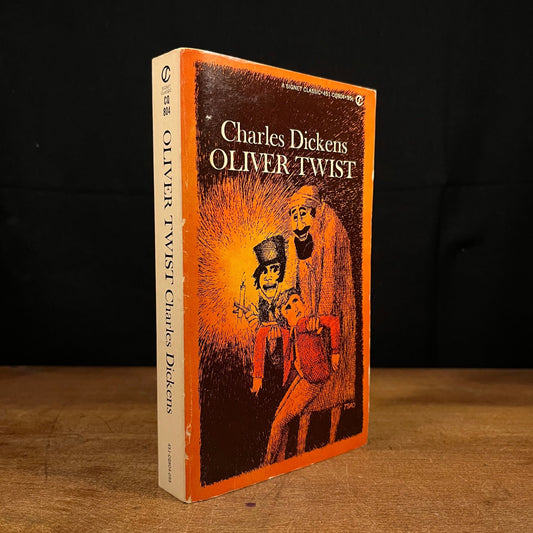 Oliver Twist by Charles Dickens (1961) Vintage Paperback Book