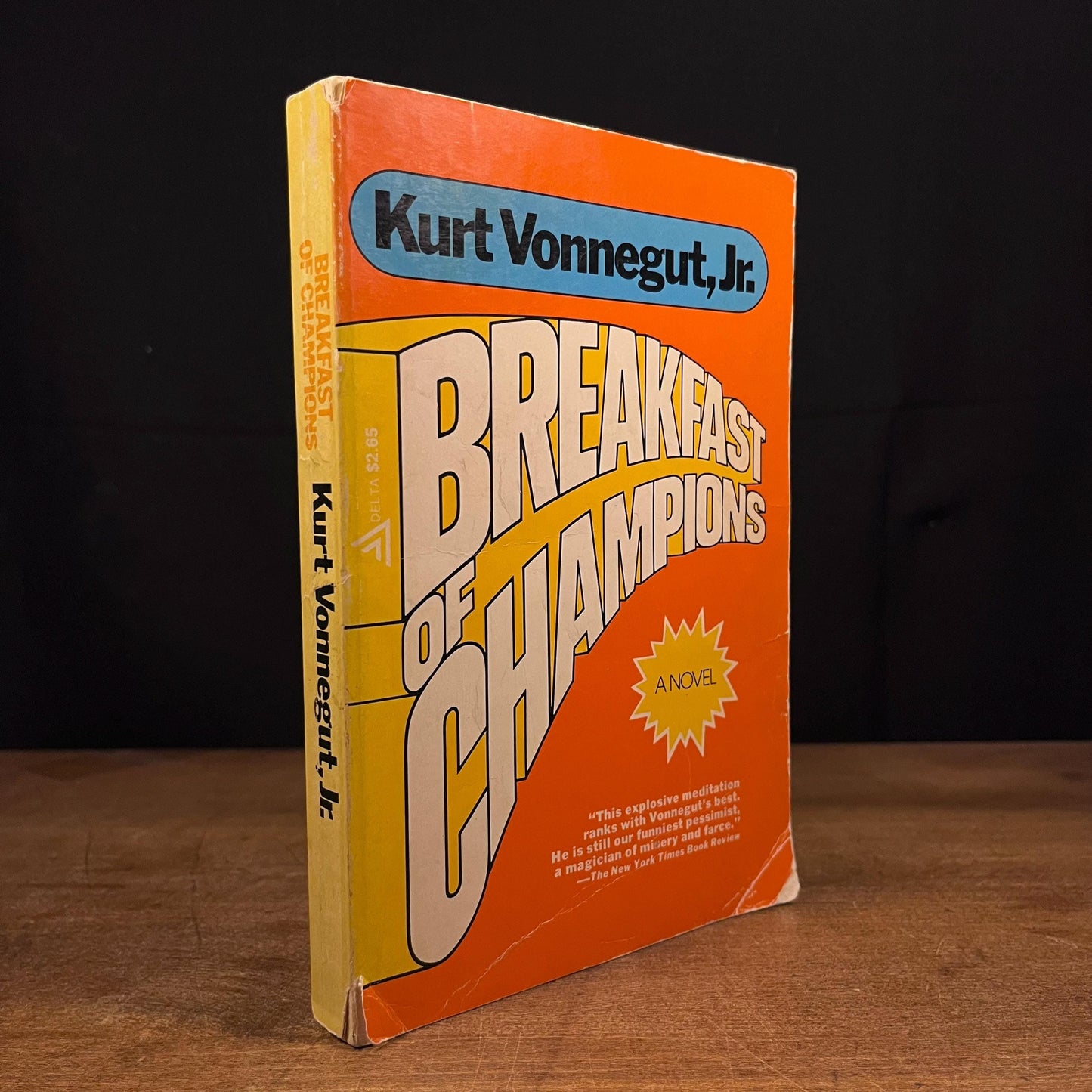 First Delta Printing - Breakfast of Champions by Kurt Vonnegut (1974) Vintage Paperback Book