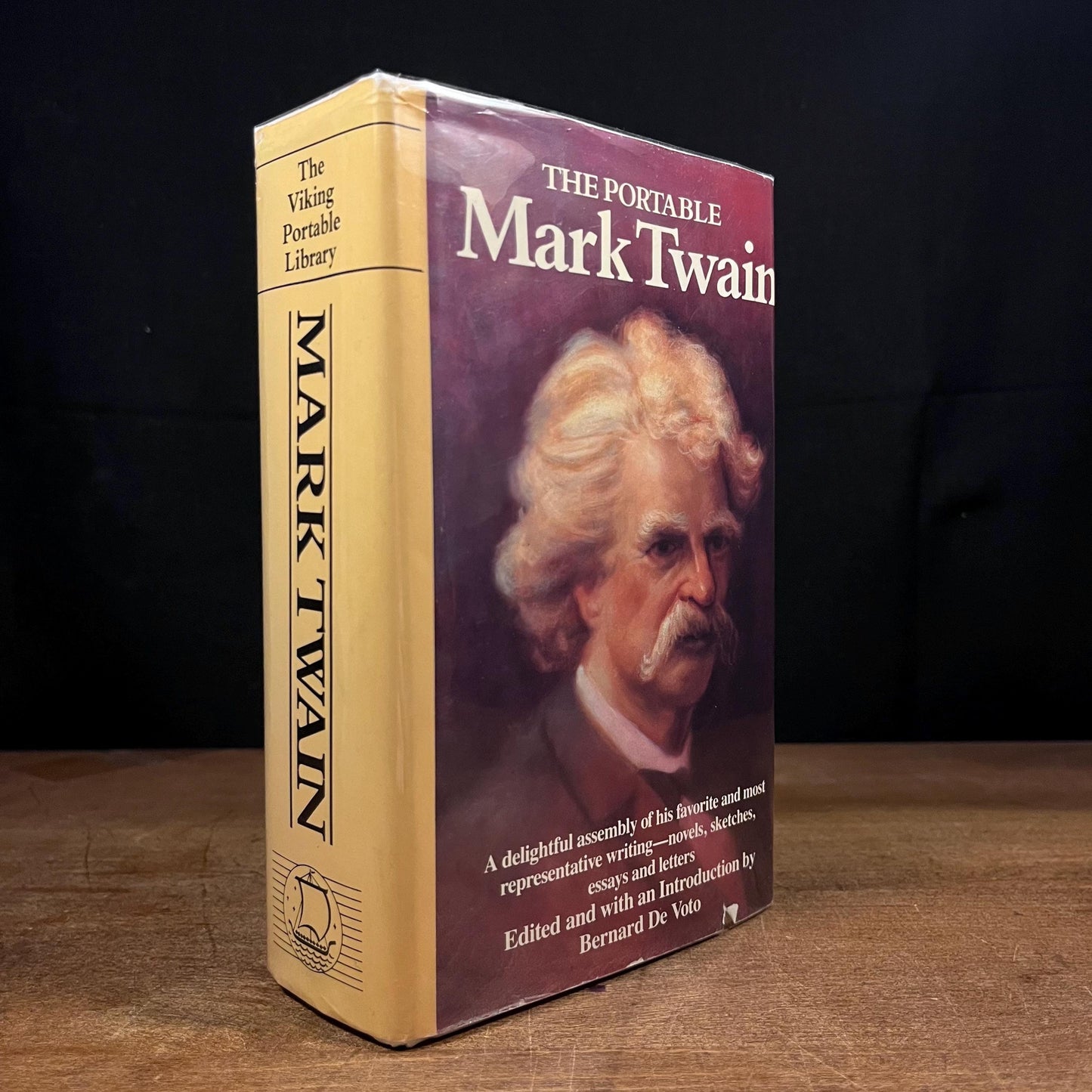 The Portable Mark Twain by Bernard De Voto (1983) Vintage Hardcover Book