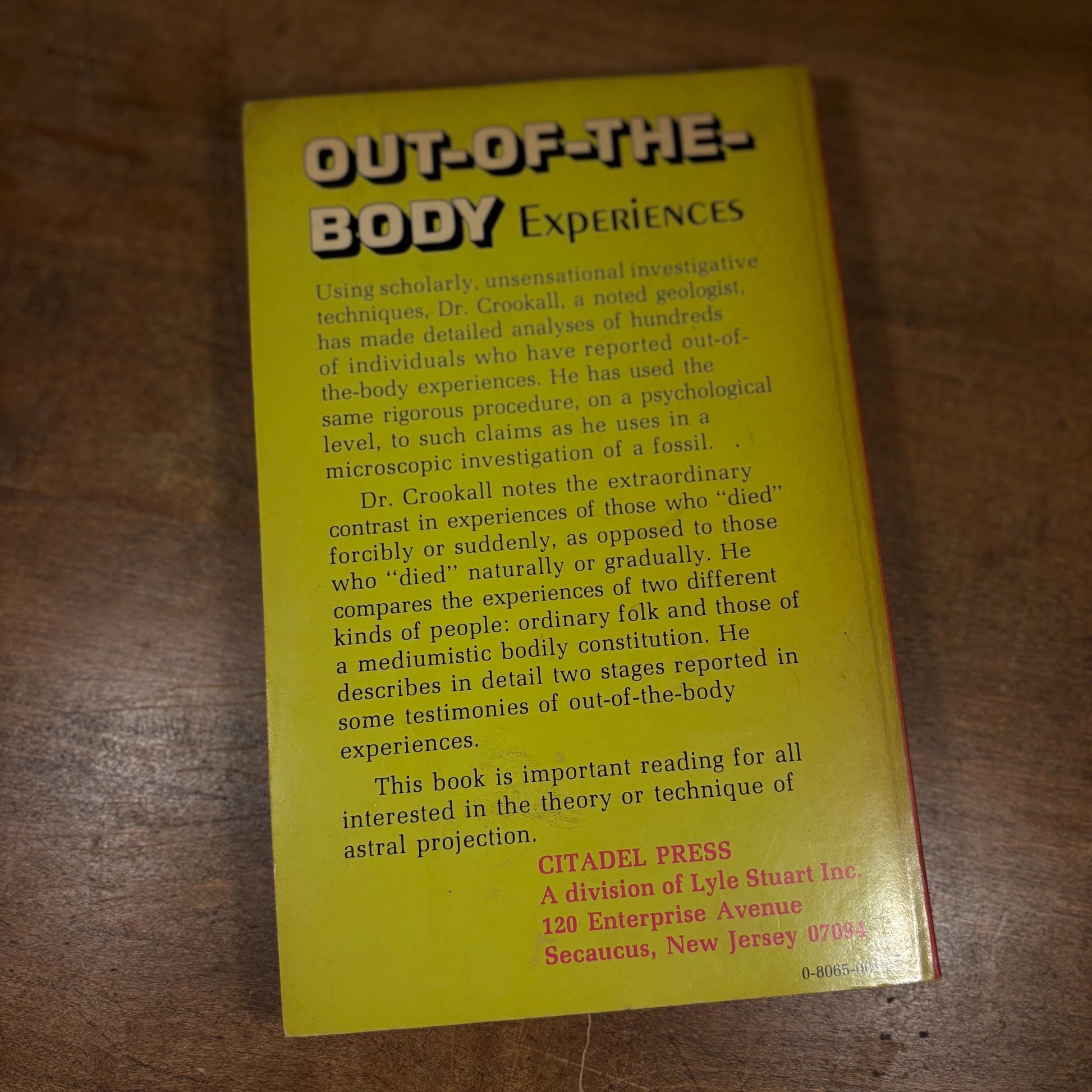 Out-Of-The-Body Experiences: A Fourth Analysis / Robert Crookall (1977) Vintage Paperback Book