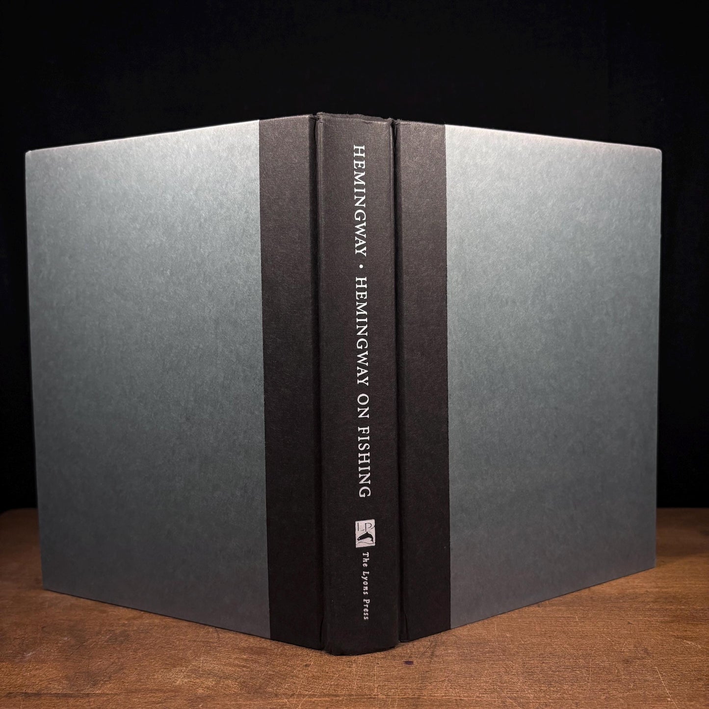 First Printing - Hemingway on Fishing / Ernest Hemingway (2000) Vintage Hardcover Book
