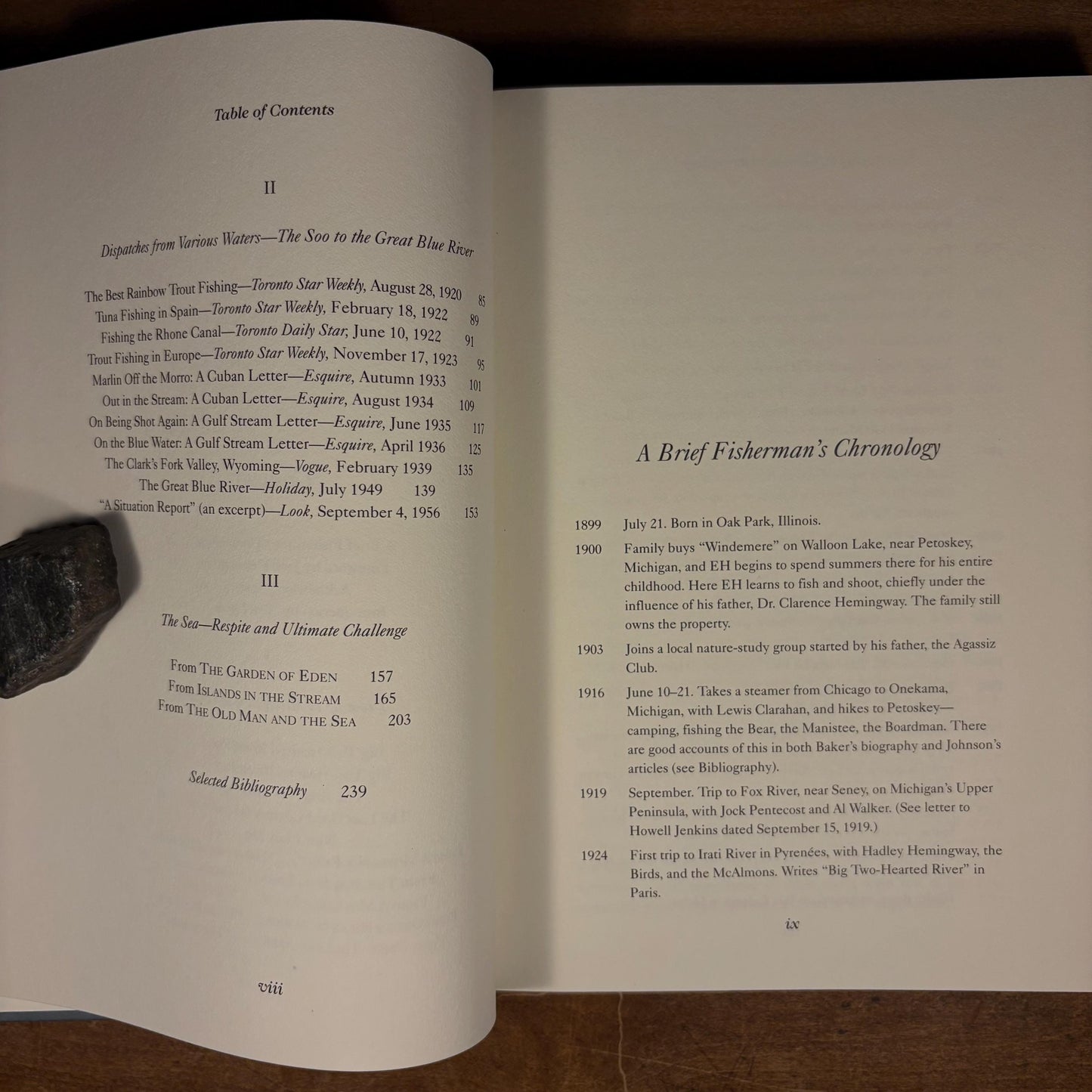 First Printing - Hemingway on Fishing / Ernest Hemingway (2000) Vintage Hardcover Book