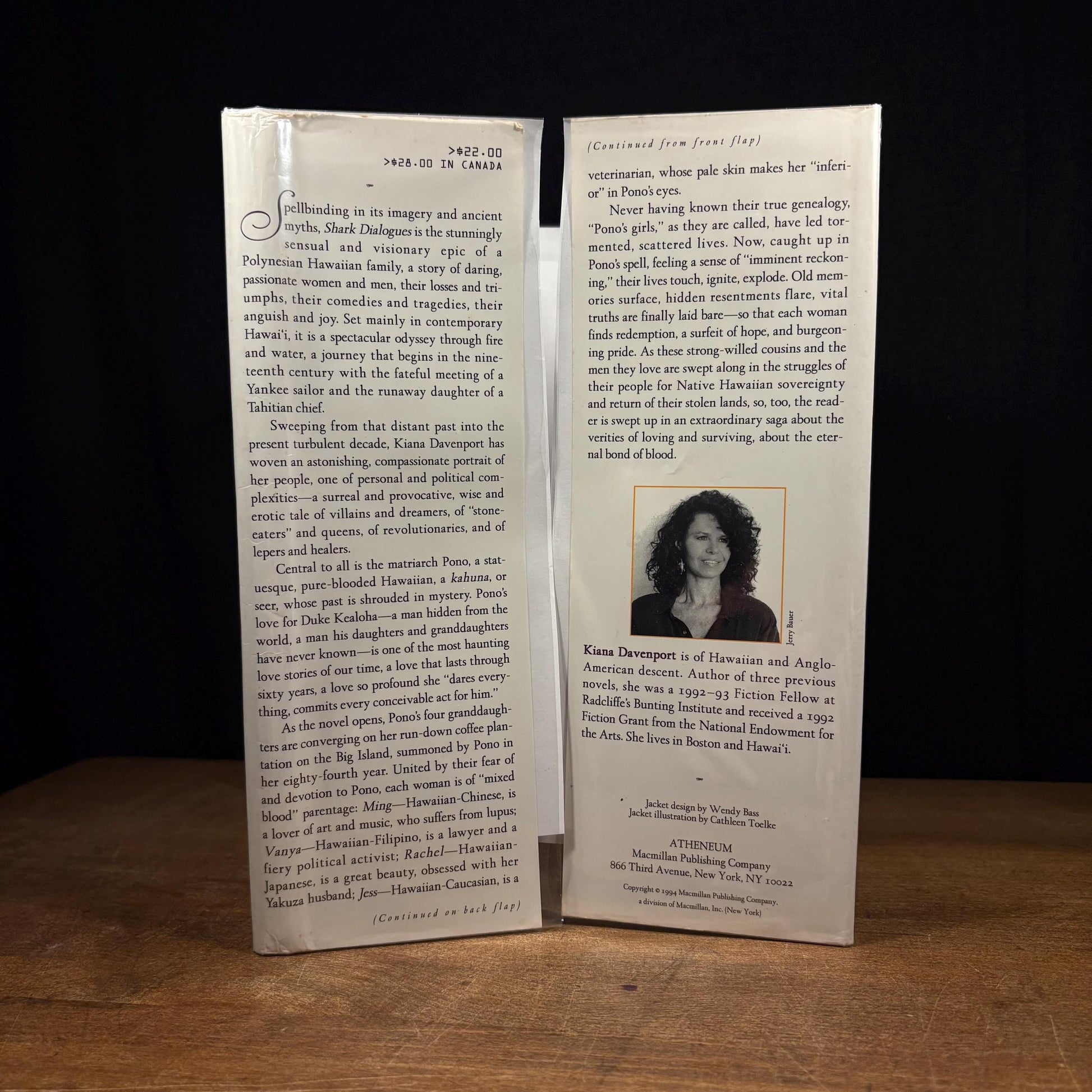 First Printing - Shark Dialogues / Kiana Davenport (1994) Vintage Hardcover Book
