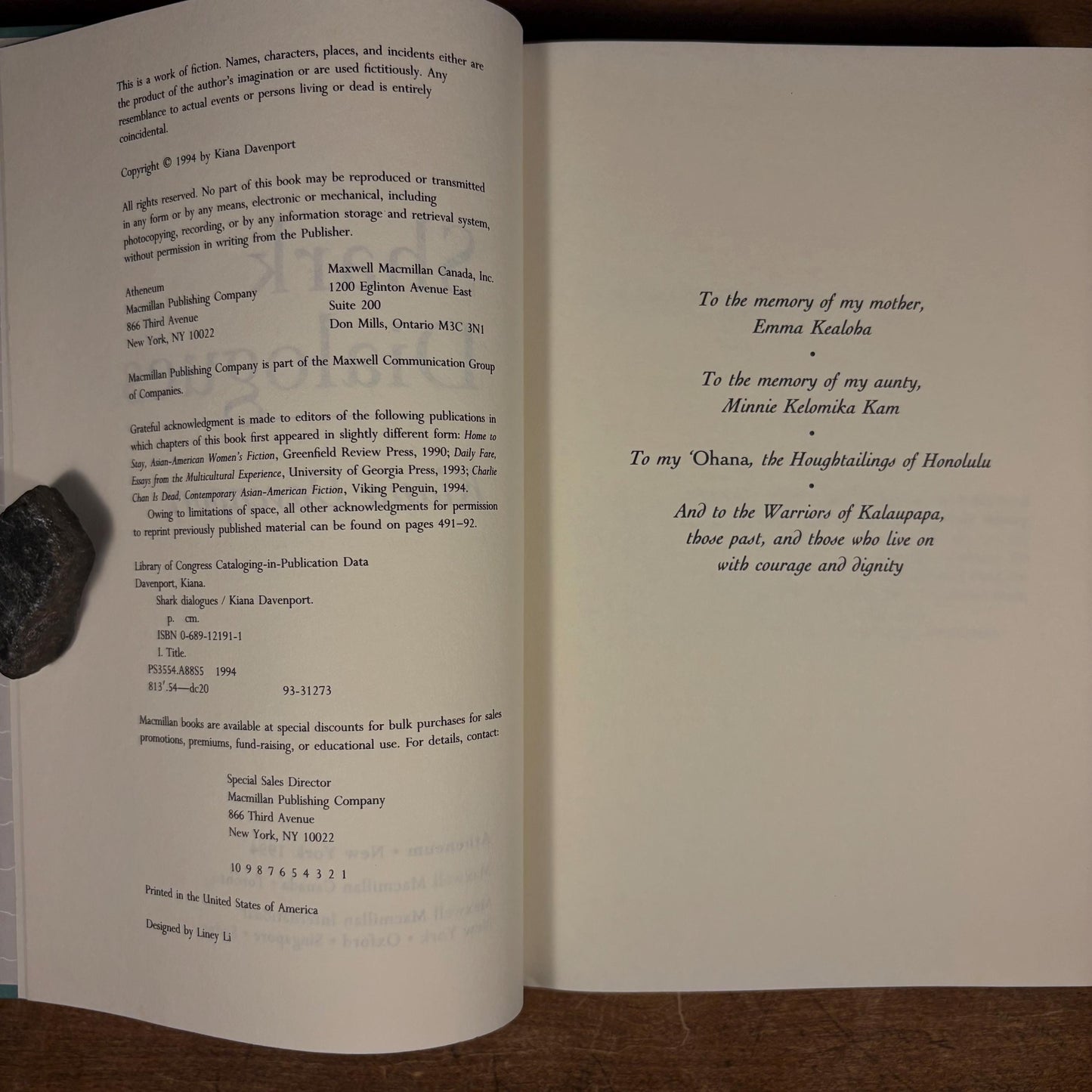 First Printing - Shark Dialogues / Kiana Davenport (1994) Vintage Hardcover Book