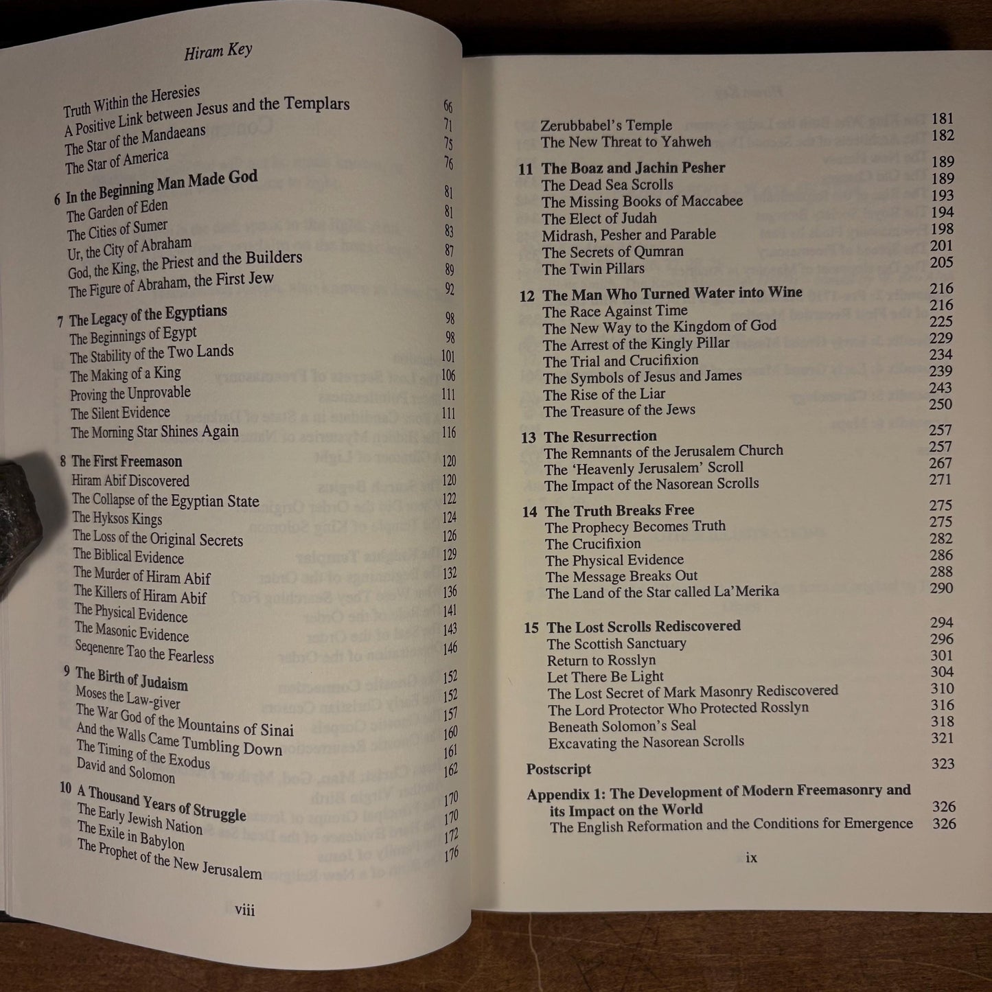 The Hiram Key: Pharaohs, Freemasons and the Discovery of the Secret Scrolls of Jesus / Christopher Knight, Robert Lomas (1997) Vintage Book