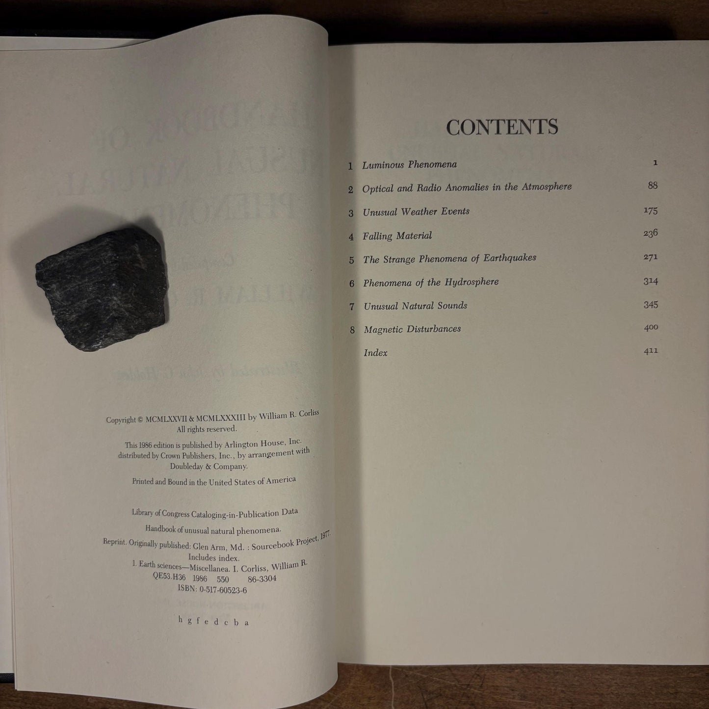 Handbook of Unusual Natural Phenomena: Eyewitness Accounts of Nature’s Greatest Mysteries / William Corliss (1986) Vintage Hardcover Book