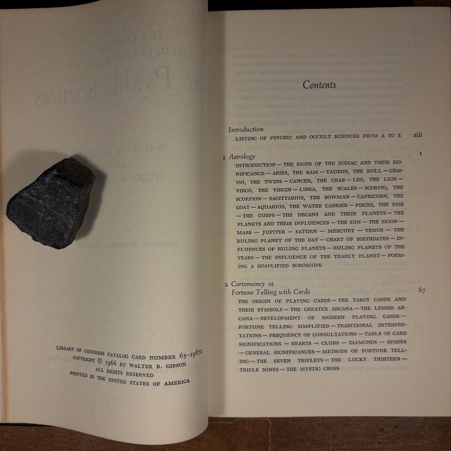 The Complete Illustrated Book of the Psychic Sciences / Walter Gibson and Litzka Gibson (1966) Vintage Hardcover Book