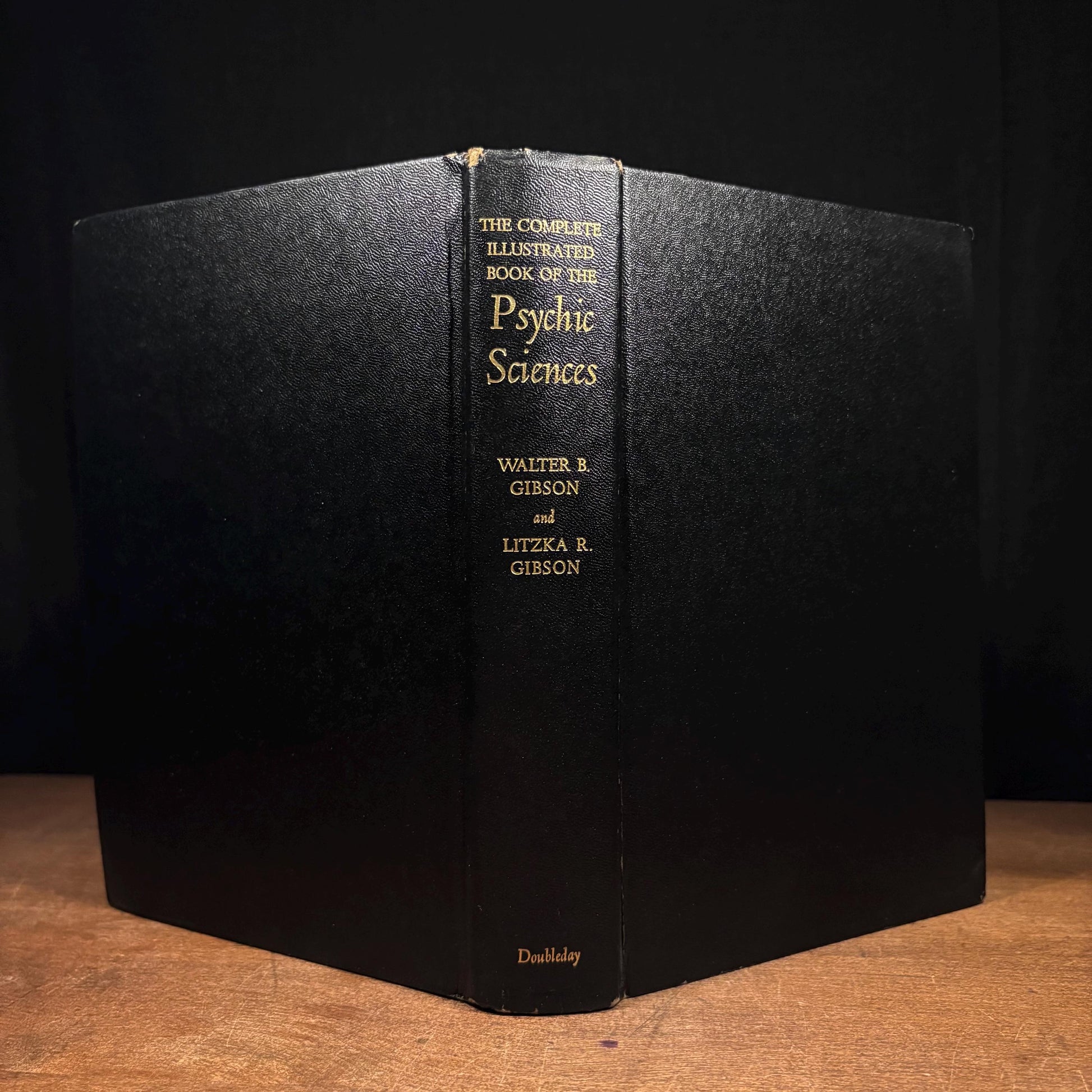 The Complete Illustrated Book of the Psychic Sciences / Walter Gibson and Litzka Gibson (1966) Vintage Hardcover Book