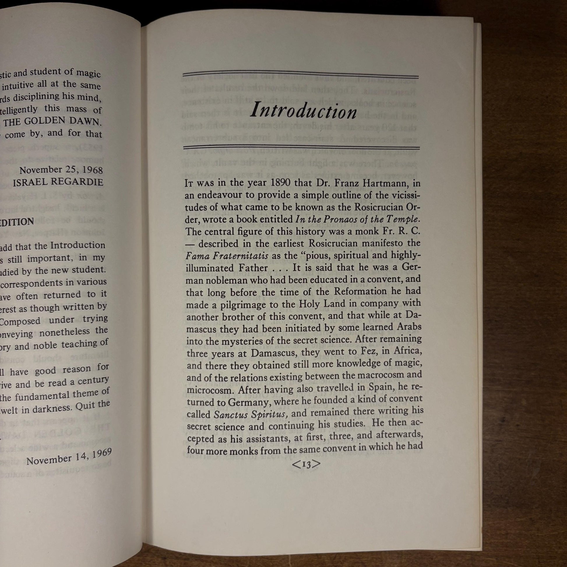 The Golden Dawn: An Account of the Teachings, Rites and Ceremonies of the Order of the Golden Dawn / Israel Regardie (1982) Vintage Book