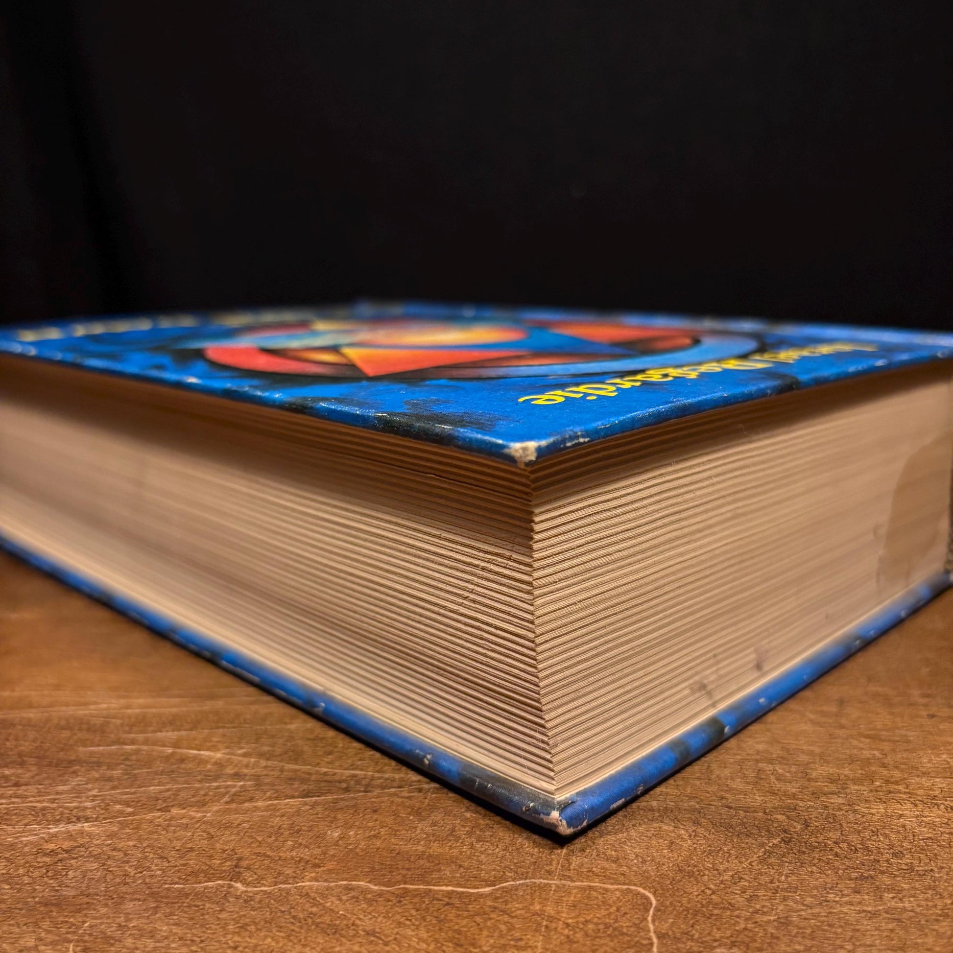 The Golden Dawn: An Account of the Teachings, Rites and Ceremonies of the Order of the Golden Dawn / Israel Regardie (1982) Vintage Book