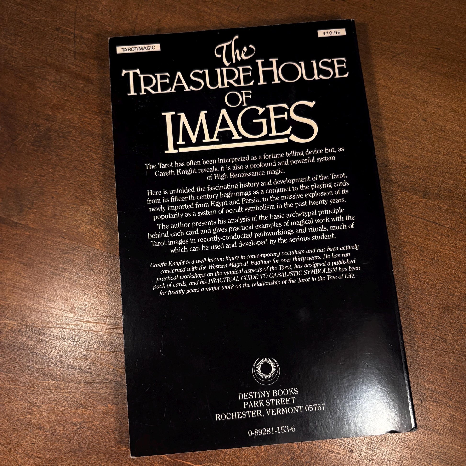 The Treasure House of Images: An Introduction to the Magical Dynamics of the Tarot / Gareth Knight (1986) Vintage Paperback Book
