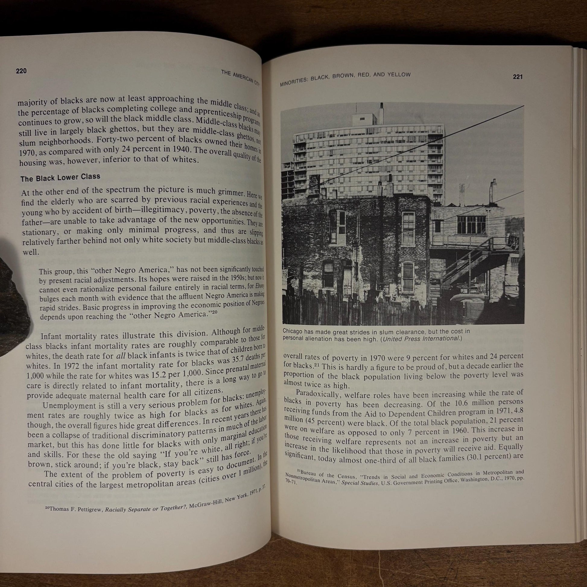 Early Printing - The Urban World / J. John Palen (1975) Vintage Hardcover Book