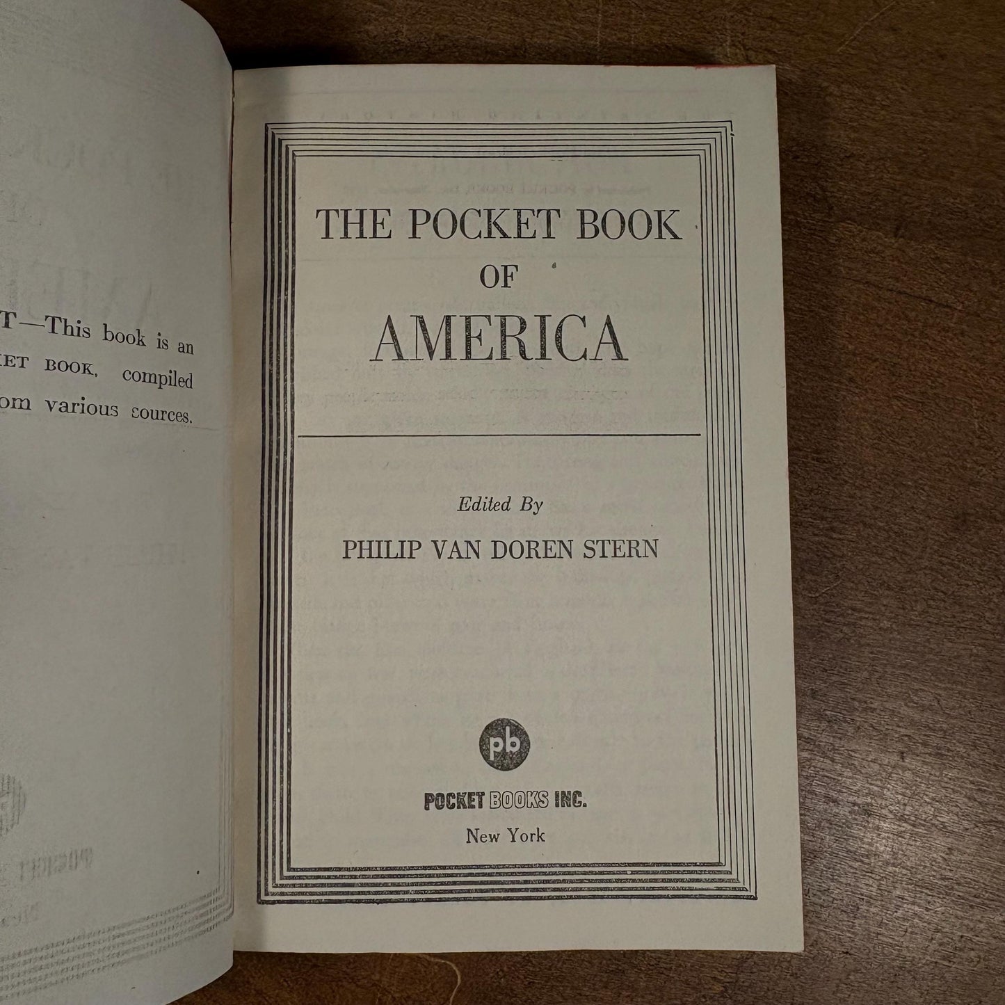 The Pocket Book of America / Dorothy Thompson (1942) Vintage Paperback Book