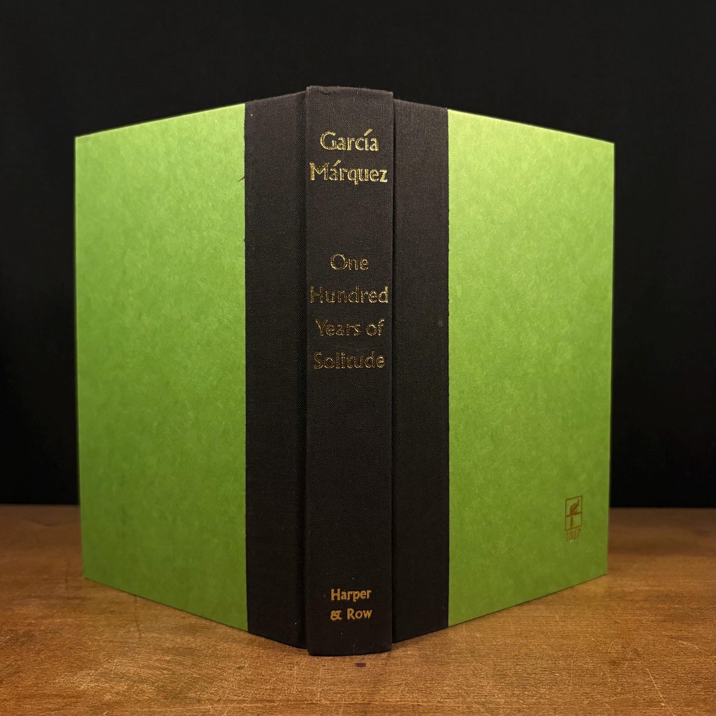 One Hundred Years of Solitude / Gabriel Garcia Márquez (1995) Vintage Hardcover Book