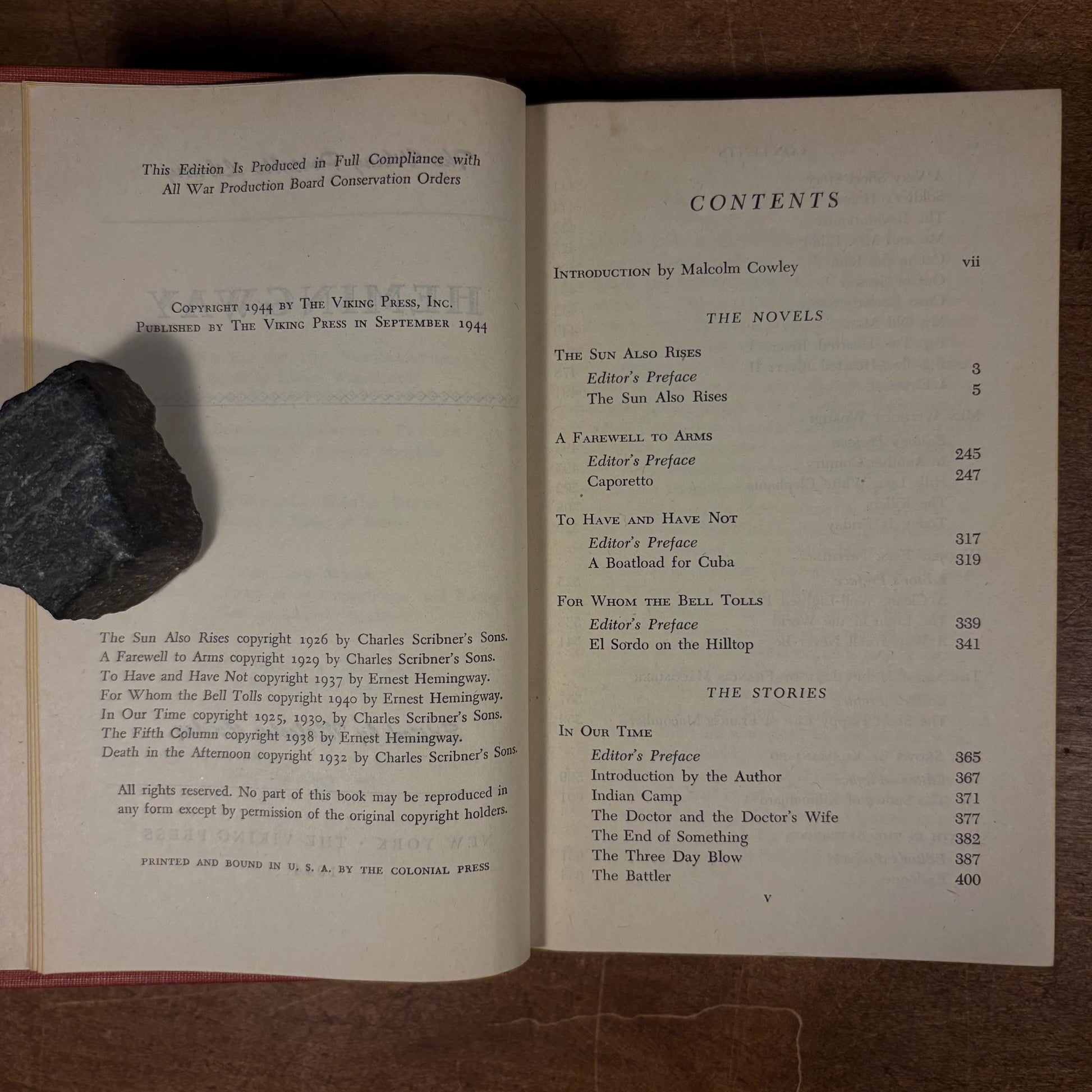 First Printing - The Viking Portable Library Hemingway / Malcolm Cowley (1944) Vintage Hardcover Book
