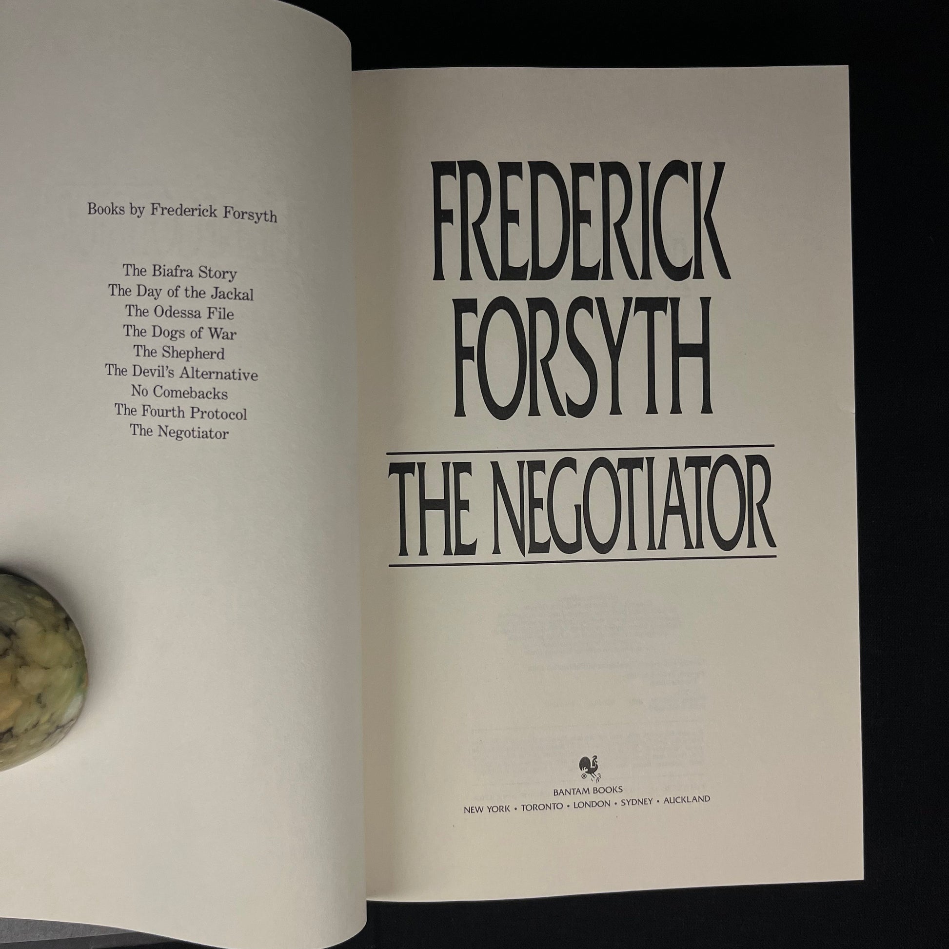 First Printing - The Negotiator by Frederick Forsyth (1989) Vintage Hardcover Book