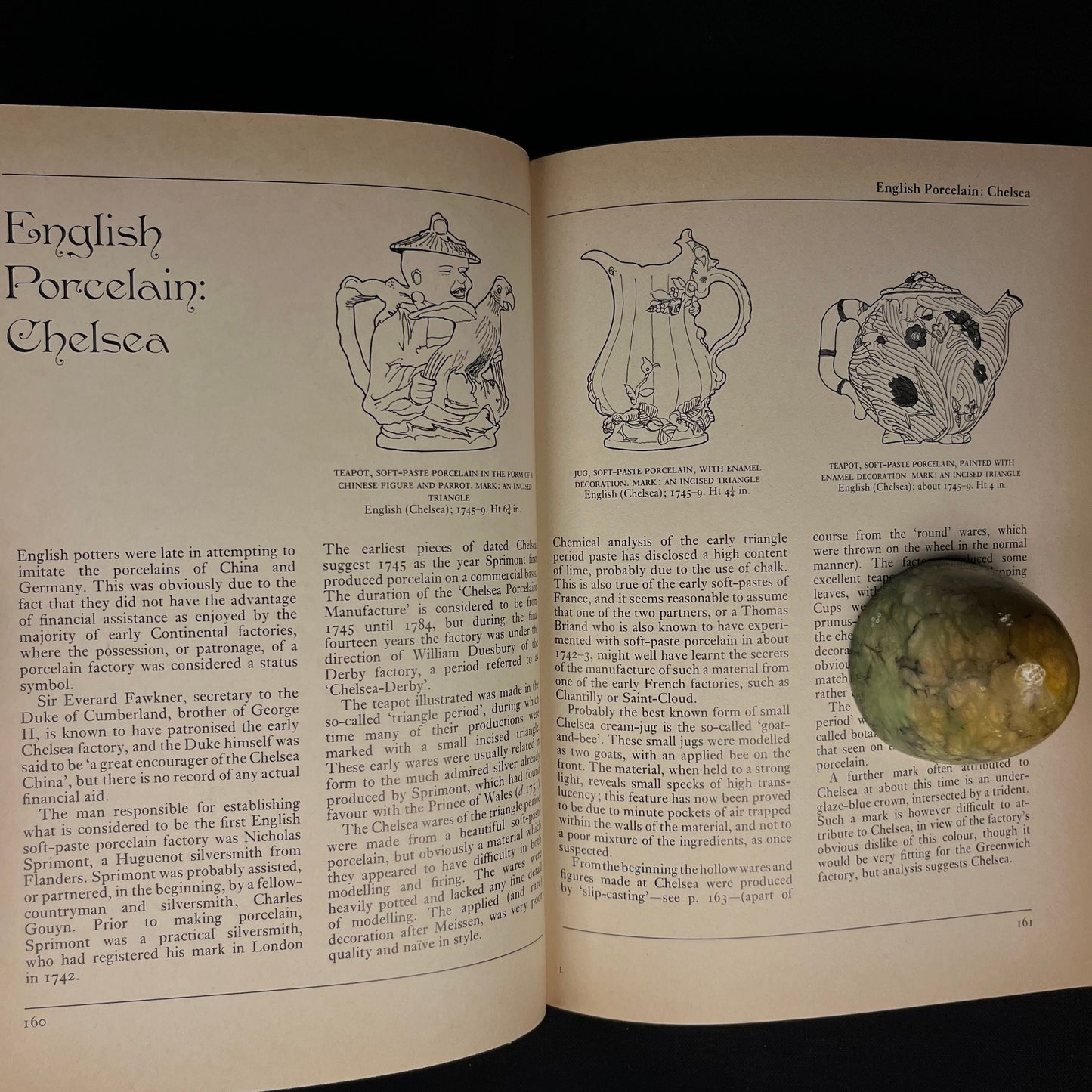 First Printing - The Connoisseur Illustrated Guides: Pottery and Porcelain by John P. Cushion (1972) Vintage Hardcover Book