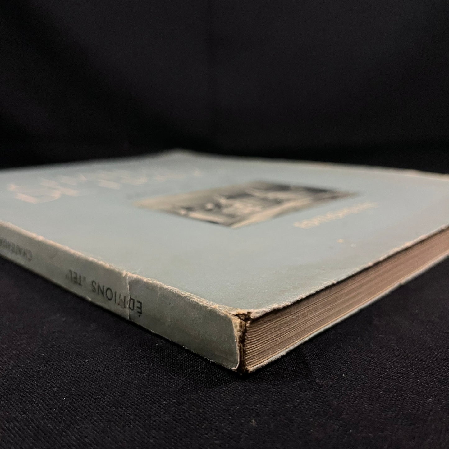 Chateaux de France: Region de L’Ouest by Ernest de Ganay (1949) Vintage Softcover Book