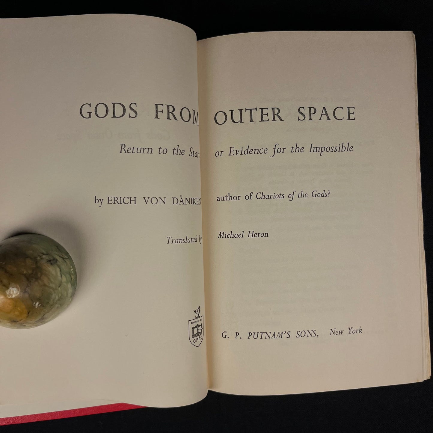 Gods From Outer Space by Erich von Däniken (1970) Vintage Hardcover Book