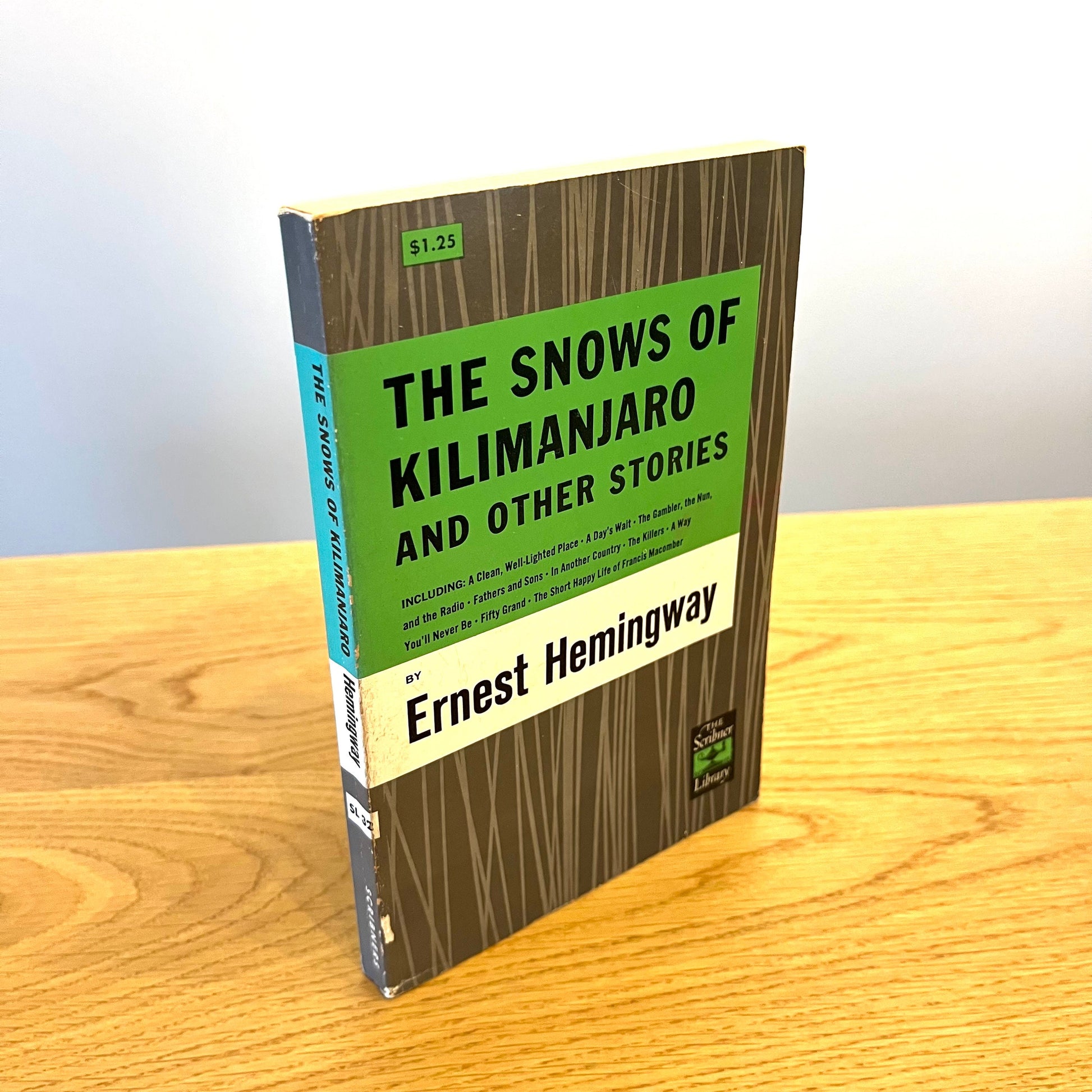 The Snows of Kilimanjaro and Other Stories by Ernest Hemingway (1962) Vintage Paperback Book