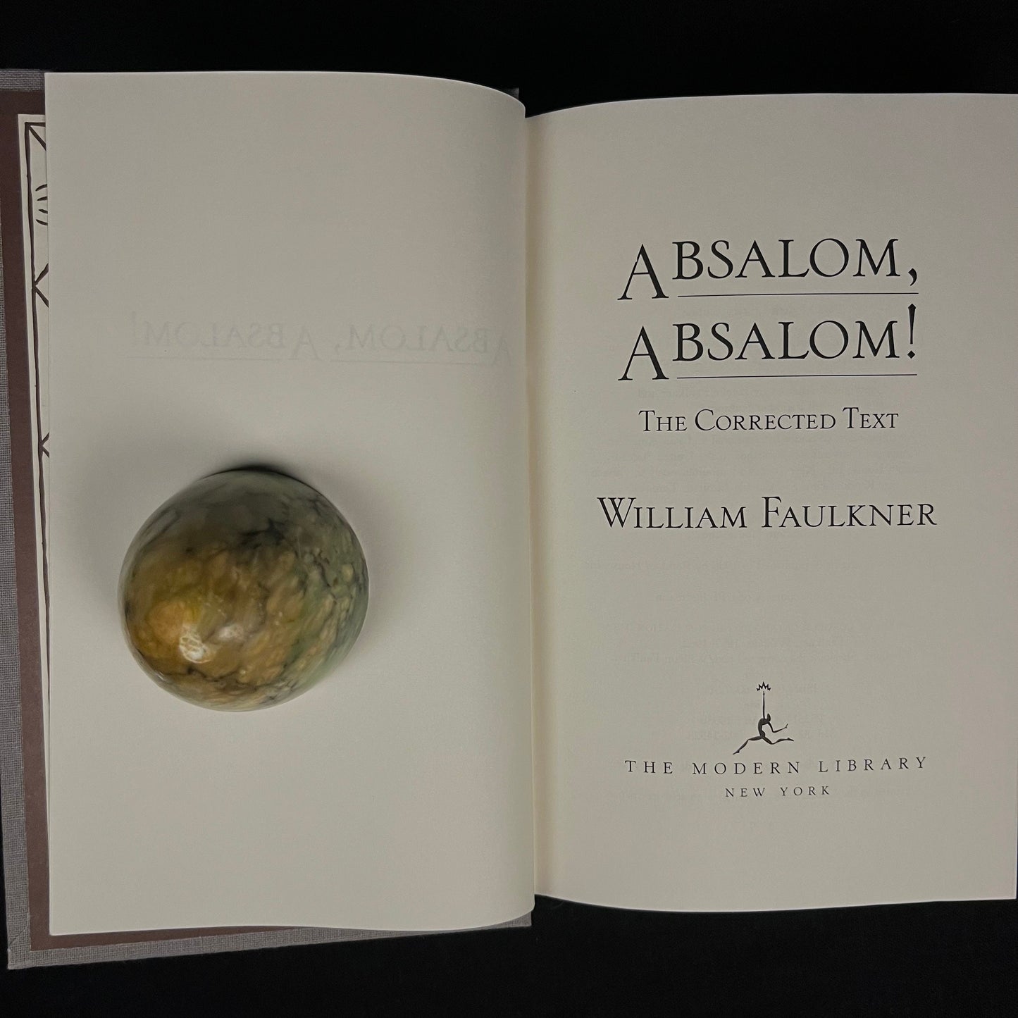 Modern Library - Absalom, Absalom! by William Faulkner (1993) Vintage Hardcover Book