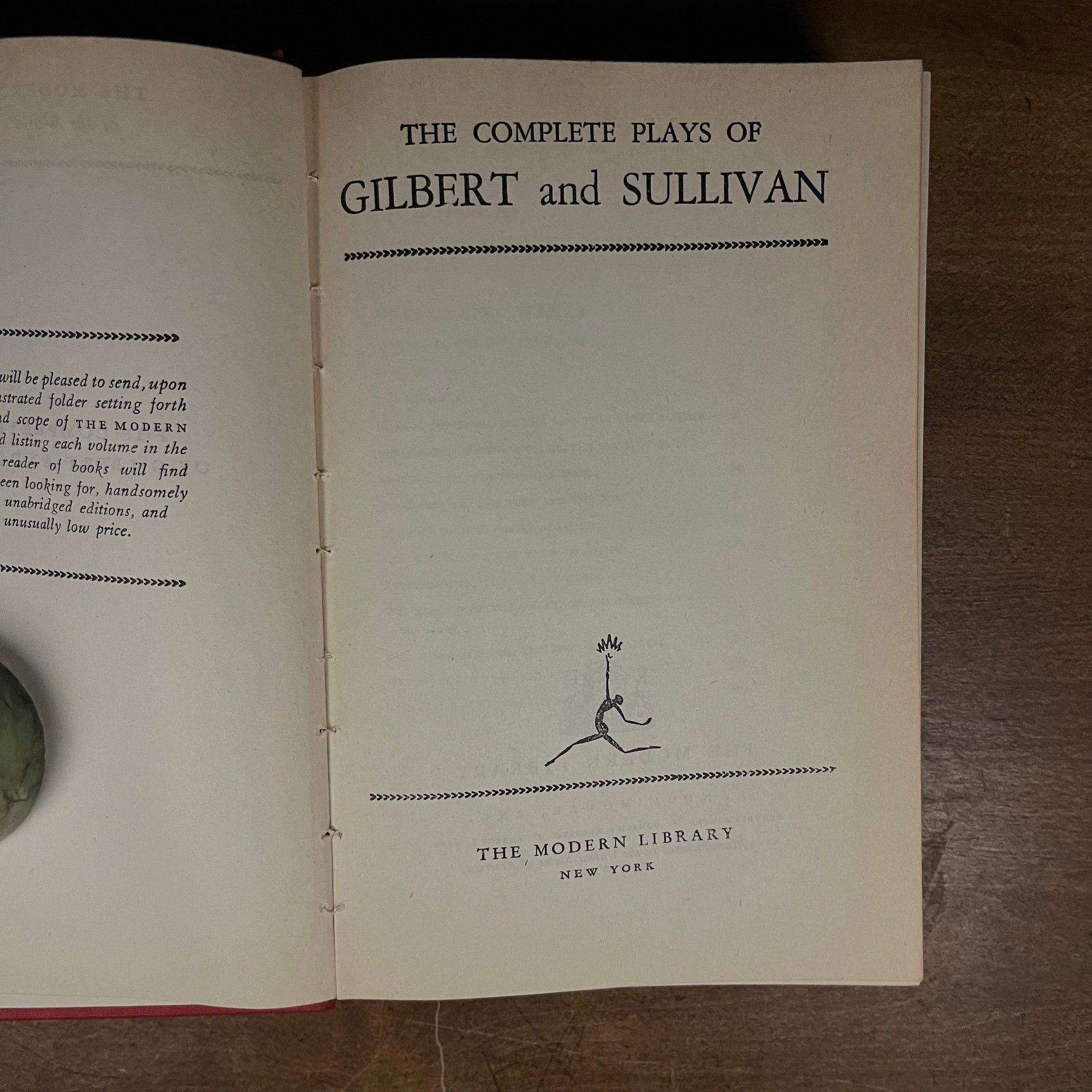 Modern Library - The Complete Plays of Gilbert and Sullivan (1941) Vintage Hardcover Book